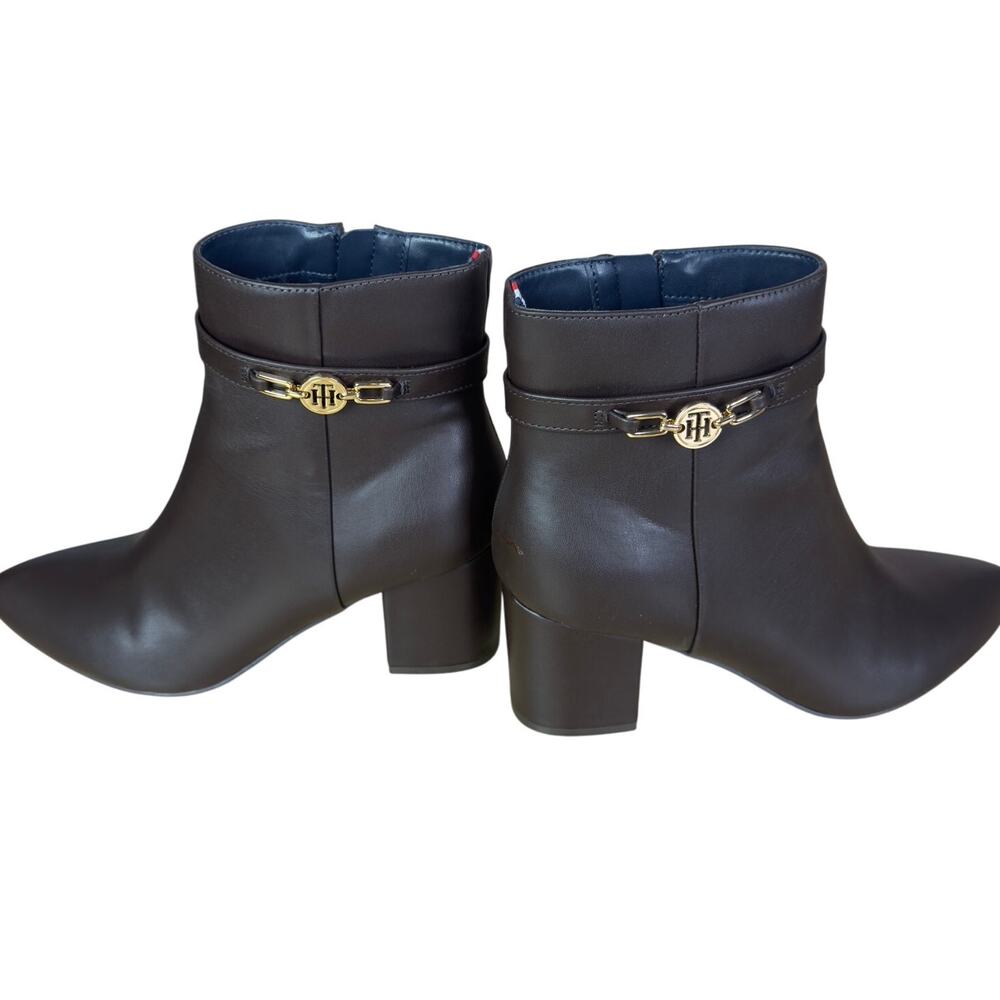 Woman's Boots Tommy Hilfiger Hatly Bootie w/ Block‎ Heel, Size 7 M Dark Brown
